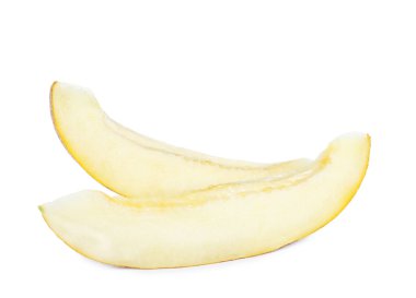 Lezzetli olgun kavun dilimleri beyaza izole edilmiş.