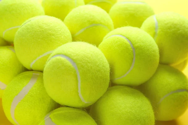 Fényes Teniszlabda Közelkép Sportfelszerelés — Stock Fotó