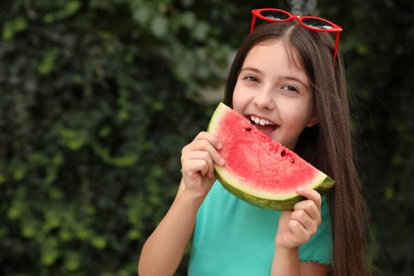 Cute Little Girl Eating Watermelon Outdoors Sunny Day — Stock Photo, Image