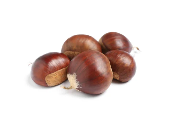 Castagne Fresche Dolci Commestibili Sfondo Bianco — Foto Stock