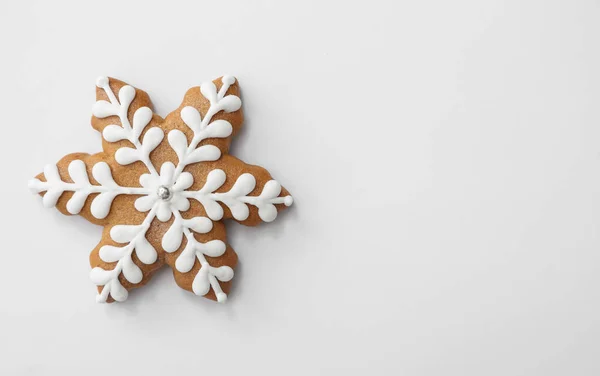 Рождественское Печенье Форме Снежинки Белом Фоне Вид Сверху — стоковое фото