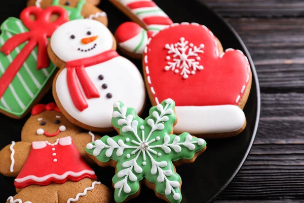 Deliciosas Galletas Navidad Mesa Madera Negra Primer Plano —  Fotos de Stock