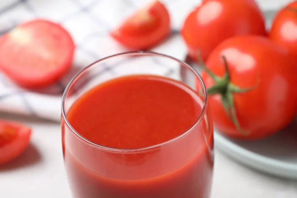 Delicioso Suco Tomate Fresco Vidro Close — Fotografia de Stock
