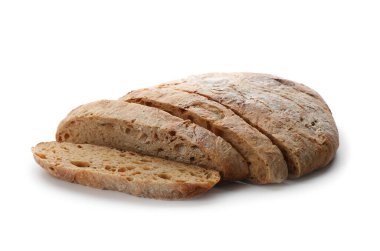 Beyaz üzerine izole edilmiş taze pişmiş ekmek kes