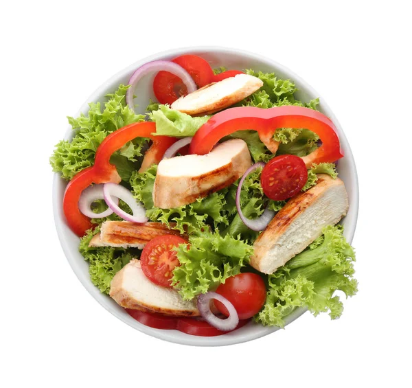 精美的沙拉 鸡肉和蔬菜放在碗里 与白色隔离 顶部看 — 图库照片