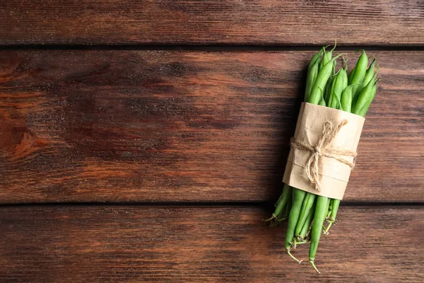 Fresh Green Beans Wooden Table Top View Space Text — Stock Photo, Image