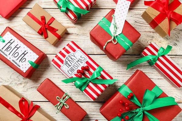 Diferentes Cajas Regalo Navidad Sobre Fondo Madera Blanca Planas — Foto de Stock