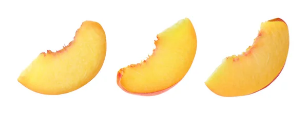 Drei Saftige Pfirsichscheiben Auf Weißem Hintergrund Banner Design — Stockfoto