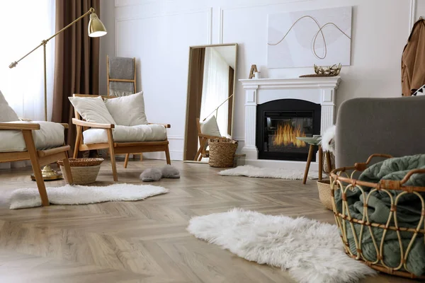 Hermoso Salón Interior Con Chimenea Sillones — Foto de Stock