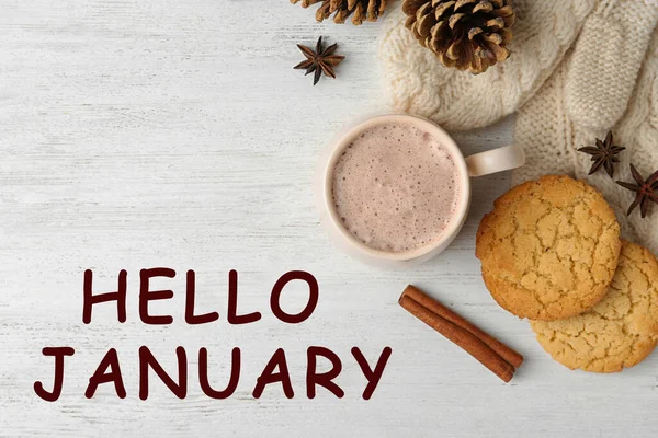 Hallo Januari Wenskaart Samenstelling Met Heerlijke Warme Cacao Drank Koekjes — Stockfoto