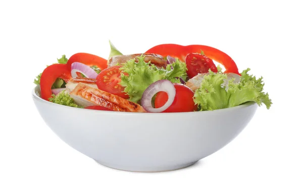 Köstlicher Salat Mit Huhn Und Gemüse Schüssel Isoliert Auf Weiß — Stockfoto
