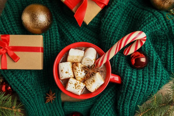 Κύπελλο Νόστιμο Κακάο Marshmallows Ζαχαροκάλαμο Καραμέλα Και Διακόσμηση Των Χριστουγέννων — Φωτογραφία Αρχείου