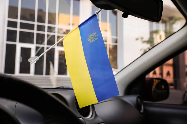 National Flag Ukraine Windshield Car — Stock Photo, Image