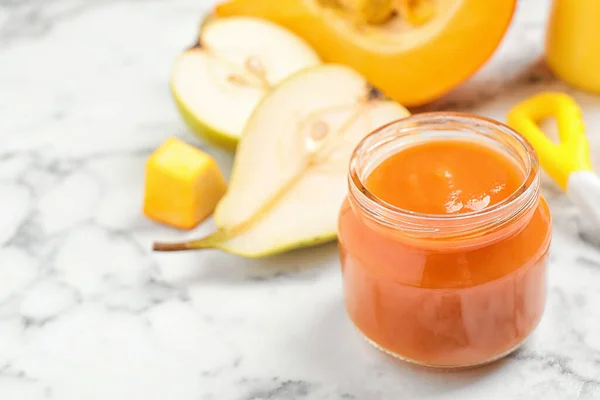 Alimentos Saudáveis Para Bebês Ingredientes Frescos Mesa Mármore Branco Espaço — Fotografia de Stock