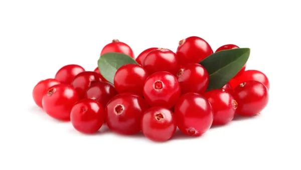 Pile Fresh Cranberries Green Leaves White Background — Stock Photo, Image