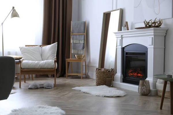 Bel Intérieur Salon Avec Cheminée Fauteuil — Photo