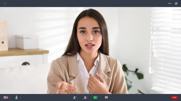 Femme Communiquant Avec Des Collègues Maison Utilisant Chat Vidéo Vue — Photo