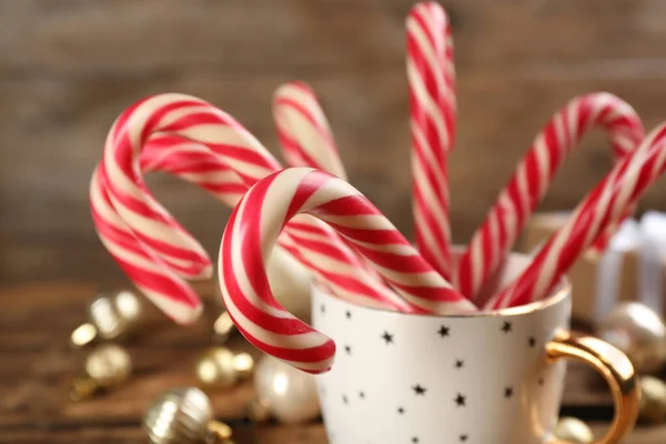 Dulces Bastones Caramelo Navidad Taza Primer Plano — Foto de Stock
