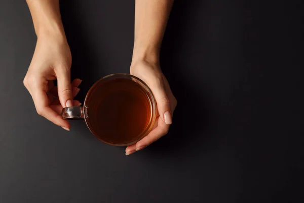 Egy Egy Csésze Teával Fekete Háttérrel Felülnézetből Szöveg Helye — Stock Fotó