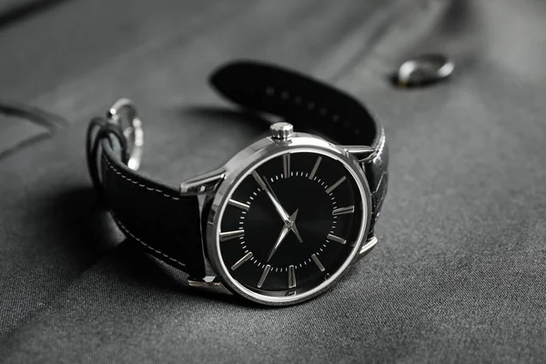 Orologio Polso Lusso Tessuto Nero Primo Piano — Foto Stock