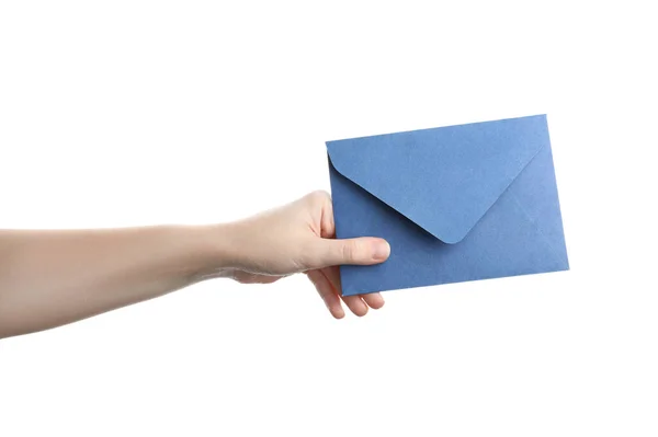 Mulher Segurando Envelope Papel Azul Fundo Branco Close — Fotografia de Stock