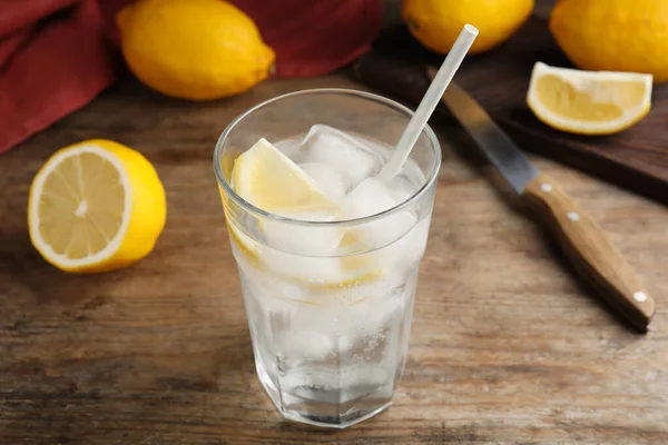 Soda Water Lemon Slices Ice Cubes Wooden Table — Stock Photo, Image