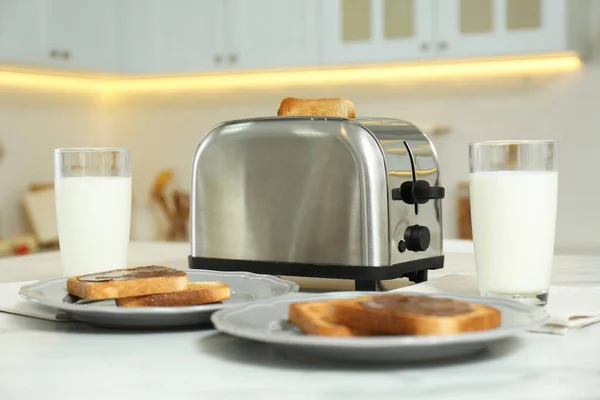 Modern Toaster Bread Slices Chocolate Cream Glasses Milk White Marble — Stock Photo, Image