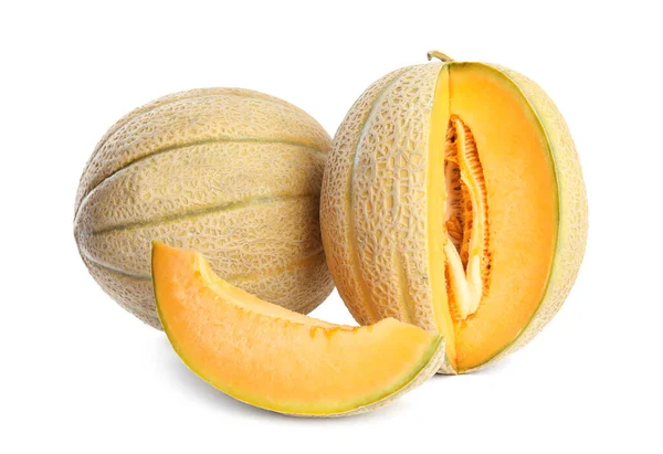 Smaklig Färsk Styckning Och Hela Meloner Isolerade Vitt — Stockfoto