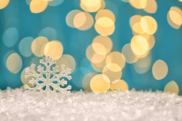 Floco Neve Decorativo Bonito Contra Luzes Festivas Borradas Espaço Para — Fotografia de Stock