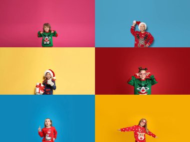 Renkli arka planda farklı Noel kazakları giyen sevimli çocukların fotoğraflarıyla kolaj.