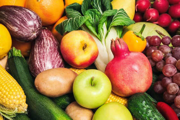 Sortimento Frutas Legumes Orgânicos Frescos Como Fundo Close — Fotografia de Stock