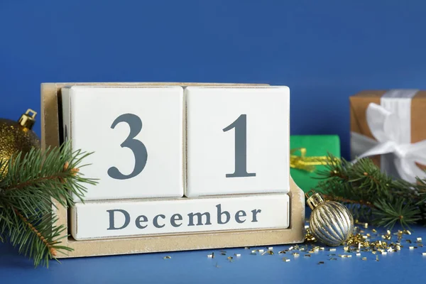 Блок Календарь Рождественский Декор Синем Фоне Новогодний Отсчет — стоковое фото