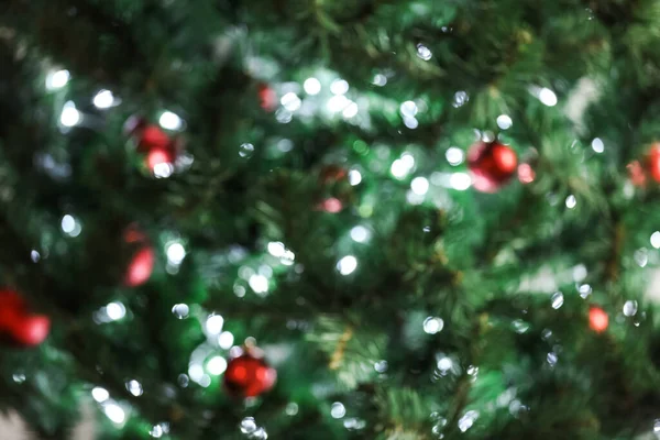 Vista Turva Árvore Natal Com Luzes Corda Brilhantes Ornamentos Closeup — Fotografia de Stock