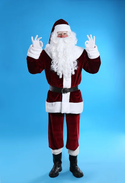 Retrato Completo Santa Claus Sobre Fondo Azul Claro —  Fotos de Stock
