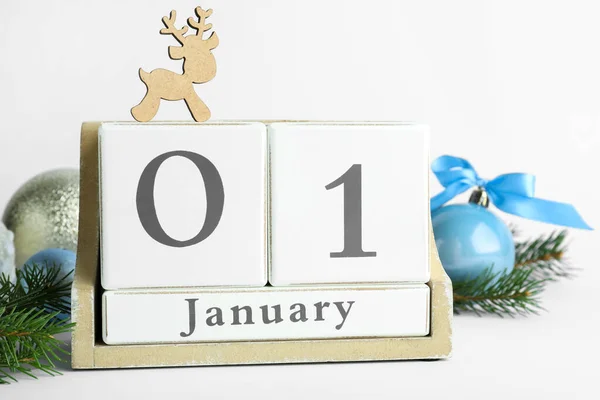 Blokkeerkalender Kerstdecor Witte Achtergrond Nieuwjaarsviering — Stockfoto