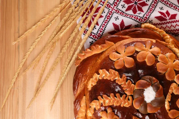 Rushnyk Korovai Wheat Spikes Wooden Table Flat Lay Ukrainian Bread — Stock Photo, Image