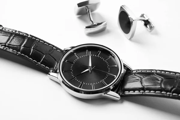 Montre Luxe Sur Fond Blanc Accessoire Mode — Photo