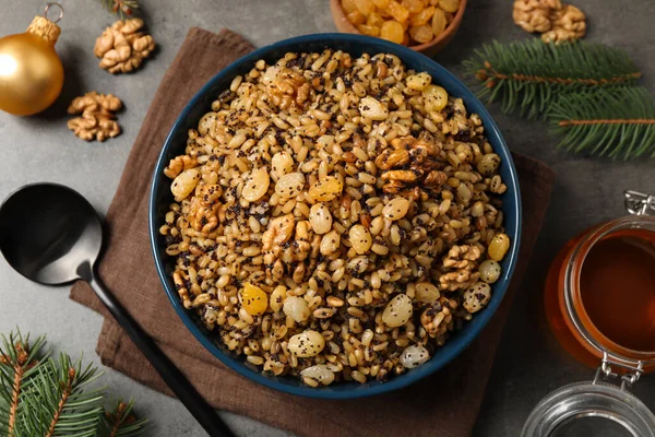 Traditionell Jul Slaviska Skålen Kutia Serveras Grått Bord Platt Låg — Stockfoto