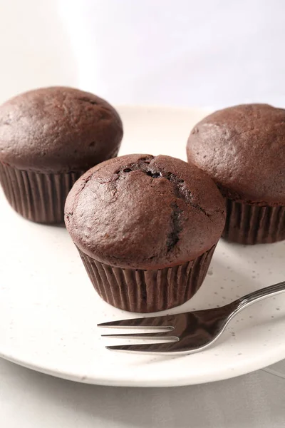 Délicieux Cupcakes Chocolat Frais Sur Table Gros Plan — Photo