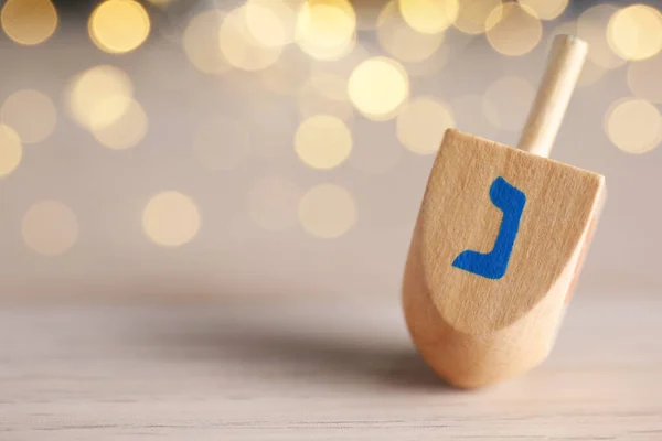 Hanukkah Dreidel Tradicional Con Carta Monja Mesa Madera Contra Las — Foto de Stock