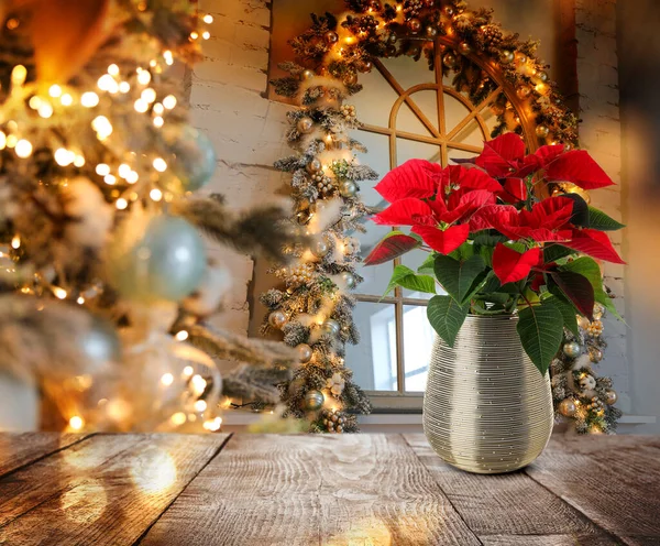 Natal Flor Poinsettia Tradicional Mesa Quarto Decorado Espaço Para Texto — Fotografia de Stock