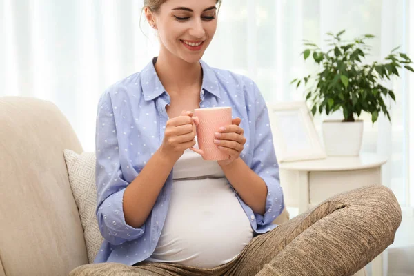 Happy Pregnant Woman Drinking Tea Home — Stock Photo, Image