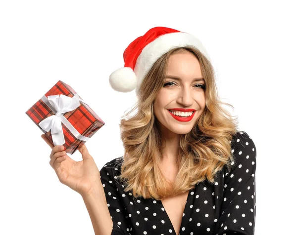 Mujer Joven Feliz Con Sombrero Santa Con Regalo Navidad Sobre — Foto de Stock