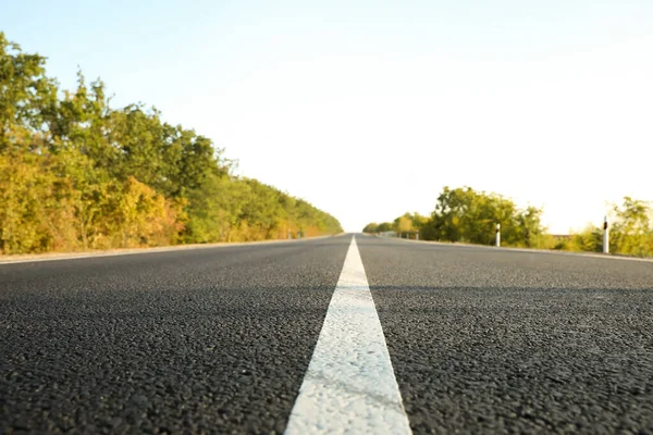 Hermosa Vista Carretera Asfalto Vacía Viaje Por Carretera — Foto de Stock