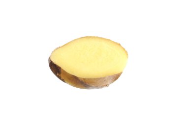 Beyaz üzerine izole edilmiş taze zencefil dilimi