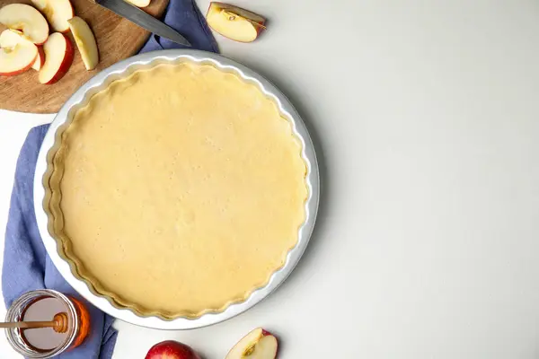 Raw Traditional English Apple Pie Ingredients White Table Flat Lay — Fotografia de Stock