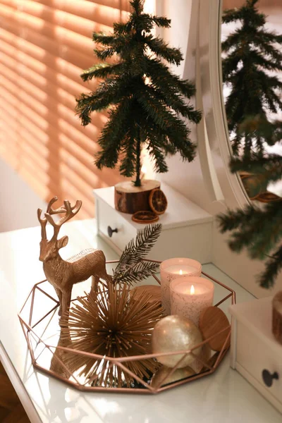 Composición Con Renos Decorativos Árboles Navidad Tocador —  Fotos de Stock