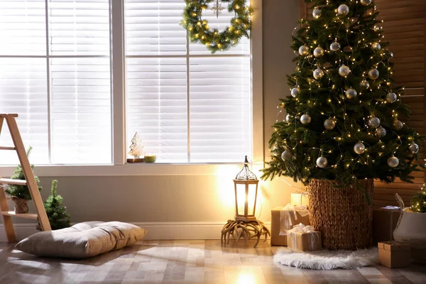 Bellissimo Soggiorno Interno Decorato Natale — Foto Stock