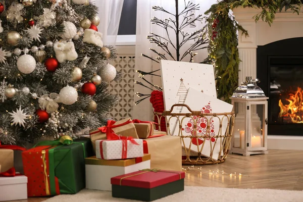 Belas Fotos Árvore Natal Quarto Decorado Design Interiores — Fotografia de Stock