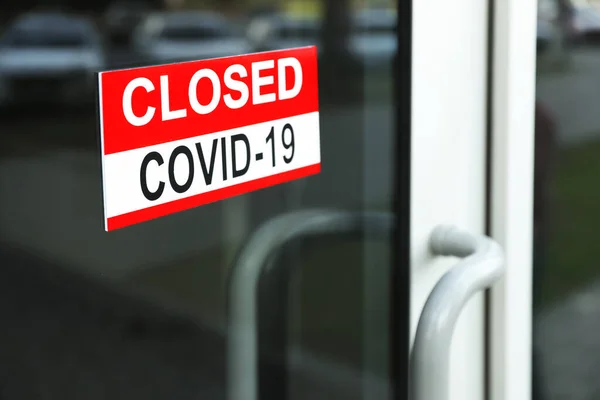 Red Sign Words Closed Covid Hanging Glass Door — Stock Photo, Image